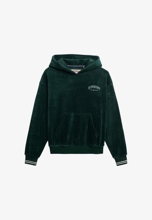 Felpa verde in velluto con tasca frontale, cappuccio regolabile con cordino e logo "SUPERDRY" bianco. Presenta polsini a righe e un design dal fit rilassato.