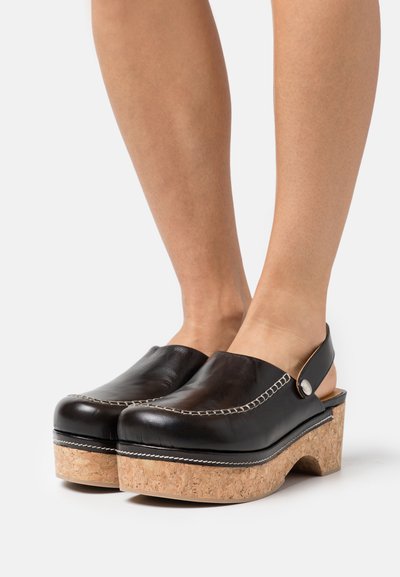 Rejina Pyo MAYA - Mules med hæl - forest