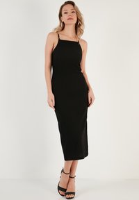 LELA Pārliekama kleita - black