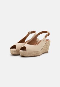 s.Oliver Sandali con zeppa - sand
