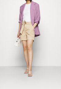 Modström Shorts - beige