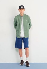 Thumbnail Image 2