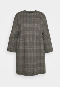 Long manteau en laine gris à carreaux, avec des manches larges et un col rond, présentant une fermeture avant dissimulée et un détail subtil de couture à la taille.