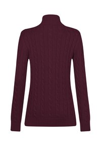 Mörkröd kabelstickad tröja med hög hals, långa ärmar, ribbade muddar och nederkant, med ett strukturerat mönster över tyget.