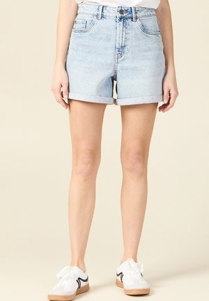 VERANTWORTLICHE MOM - Denim shorts - denim snow bleu