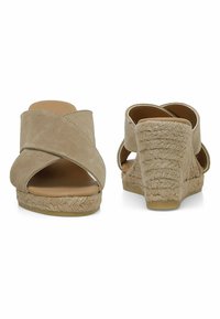 Nine West UPENZA 4FX - Iešļūcenes ar papēdi - sand