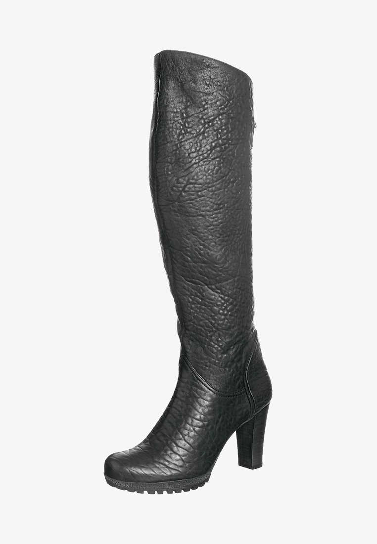 Botte en cuir noire jusqu'au genou avec surface texturée, bout arrondi, fermeture éclair latérale et talon haut épais.