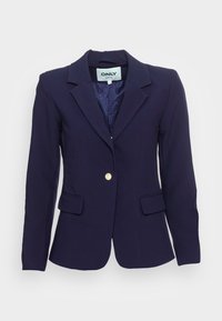 Blazer navy con colletto a risvolto, chiusura con bottone dorato, due tasche frontali e fodera interna a motivo. Realizzato in tessuto rigido.