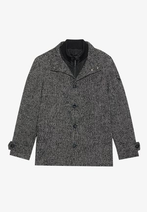 Manteau pour homme en motif chevrons gris avec bouton sur le devant, col côtelé, couche intérieure zippée et poignets boutonnés, posé à plat sur un fond blanc.