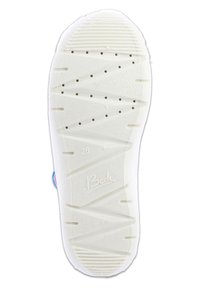 Witte rubberen schoenzool met een gestructureerd grippatroon, bestaande uit horizontale en diagonale lijnen, en voorzien van kleine perforaties voor extra grip.