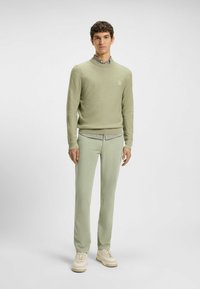 BOSS SLIM - Chinot - open green thirty