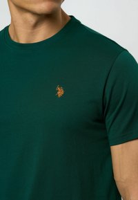 U.S. Polo Assn. ARJUN 3 PACK - Osnovna majica kratkih rukava - tibetanred rainforest darksap