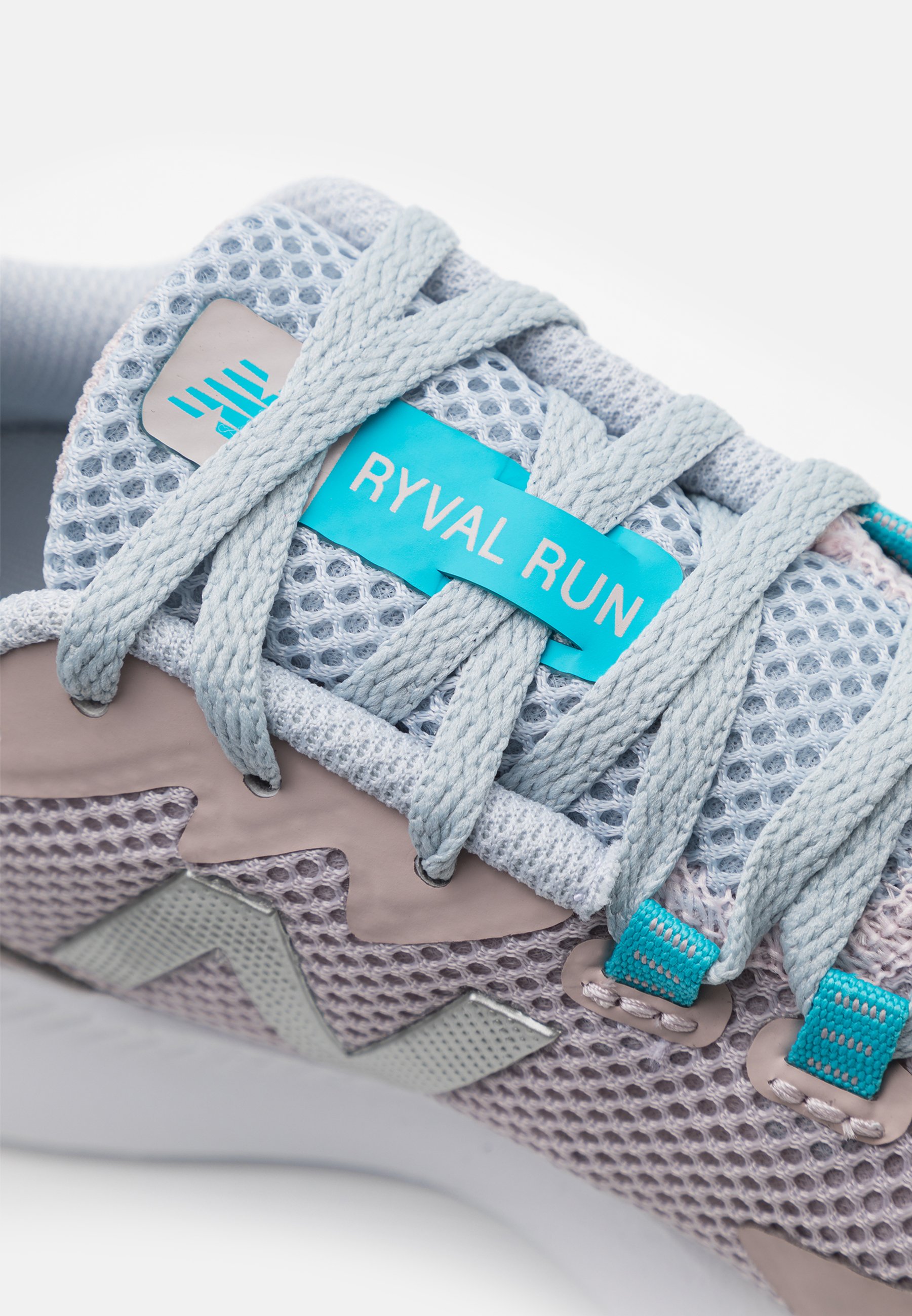 New Balance RYVAL - Zapatillas de running neutras - logwood/lila ... ملتي فيتامين للاطفال New Balance RYVAL - Zapatillas de running neutras - logwood/lila ... ملتي فيتامين للاطفال