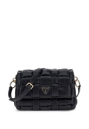 Sac bandoulière en cuir matelassé noir avec bandoulière réglable et ferrures dorées affichant le logo Guess au centre avant.