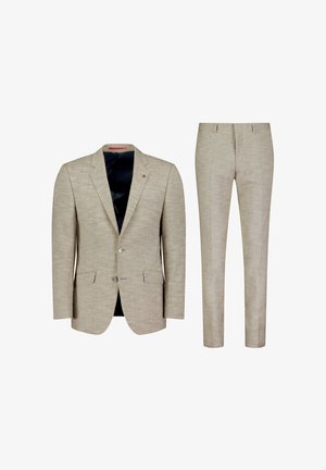 Beige Leinenanzug bestehend aus einem Blazer mit dunkler Fütterung und zwei Knöpfen, kombiniert mit schmal geschnittenen Hosen mit einem dezenten Struktur.