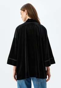 Koton KIMONO - Chaqueta de punto - black