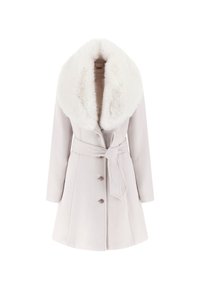 Manteau en laine gris clair avec un large col en fausse fourrure blanche, taille ceinturée et trois boutons sur le devant. Présente des manches longues et une coupe ajustée.