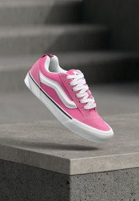 Nem kiválasztott, fizz pink