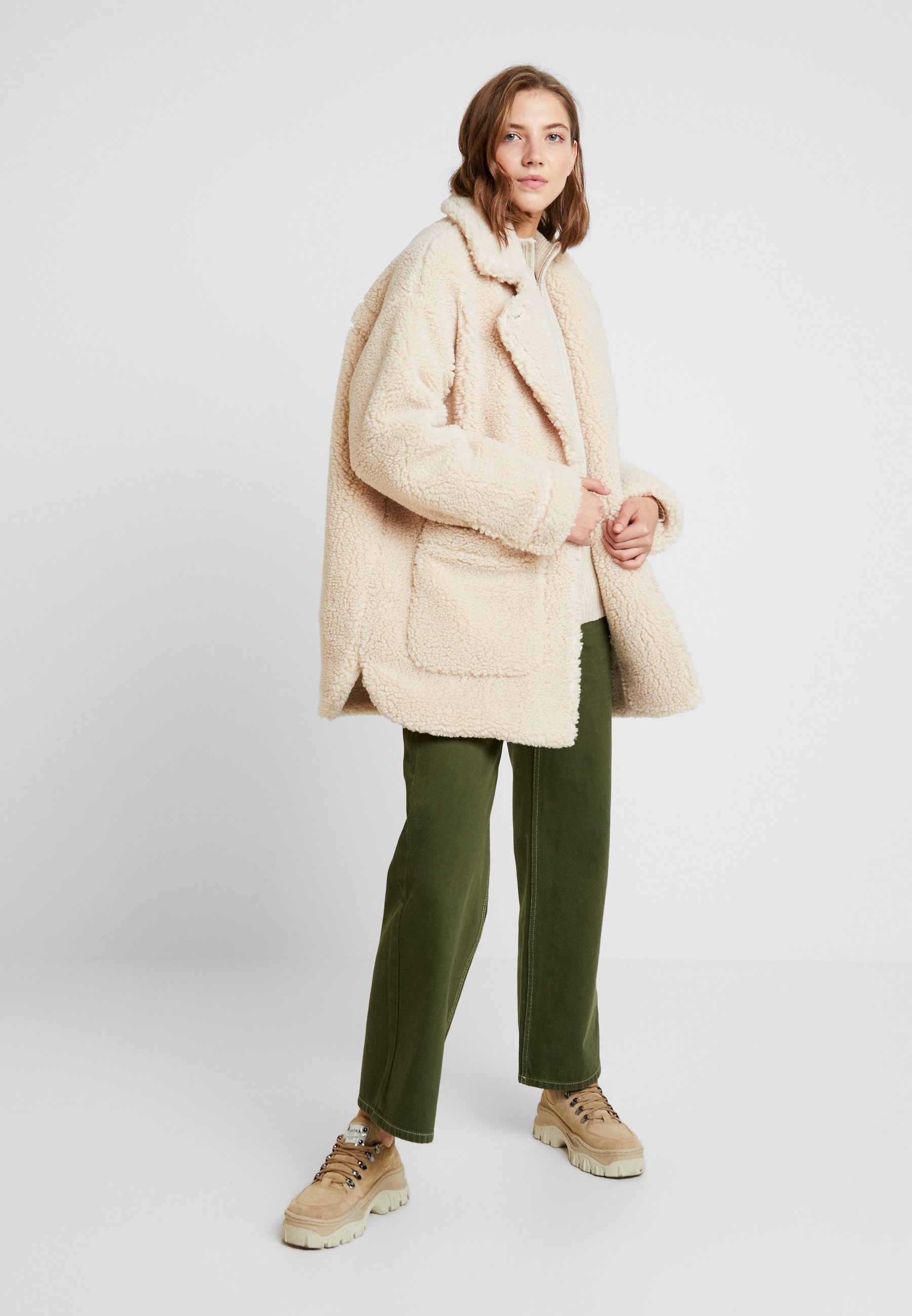 Monki MALOU JACKET Vinterjacka beige Zalando.se Monki MALOU JACKET Vinterjacka black Zalando.se