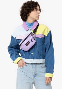 Eastpak - SPRINGER x LOONEY TUNES - Sac banane - glossy lilac Image miniature 1