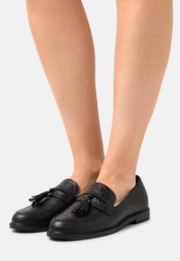 Anna Field Loaferit/pistokkaat - black