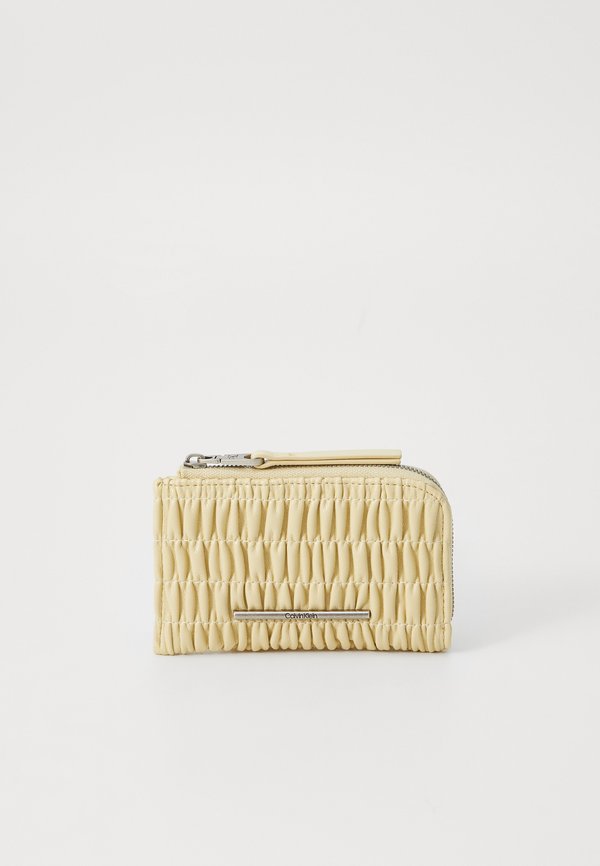 RUCHED MED ZIP - Wallet - parsnip