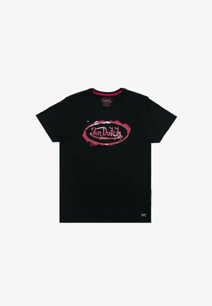 T-shirt noir à manches courtes avec logo rouge et blanc "Von Dutch" en ovale, présentant un effet de éclaboussure de peinture sur la poitrine.