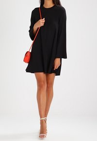 Vero Moda Vardagsklänning - black