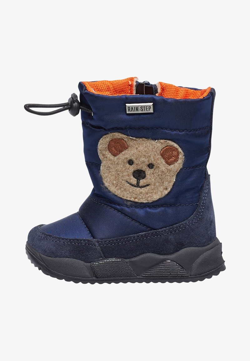 Botte d'hiver bleu marine pour tout-petit avec semelle noire, fermeture à cordon, doublure orange et patch visage d'ours en peluche sur le côté.