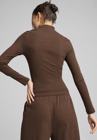 Puma CLASSICS  - Top dugih rukava - espresso brown
