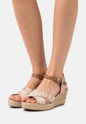 LOW WEDGE  - Alpargatas - sandrift