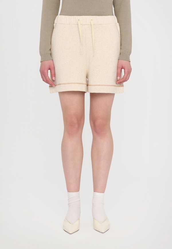 AIRE - Shorts - sand