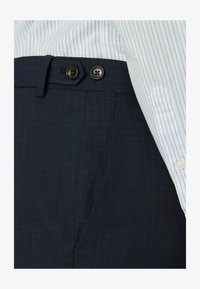 Sélectionné, navy blue