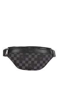 Czarna i szara kraciasta nerka z elementami ze skóry, wyposażona w zapięcie na zamek błyskawiczny oraz wytłoczone logo. Dołączony regulowany pasek.