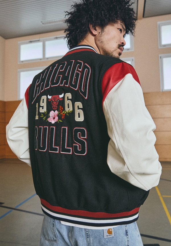 NBA CHICAGO BULLS FLORAL VARSITY JACKET - Club wear