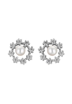 Boucles d’oreilles clous en argent avec perles rondes centrales entourées de petits cristaux clairs ronds disposés en un motif floral circulaire.