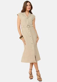 REGULAR FIT - SHORT SLEEVE TAILORED UTILITY - Košilové šaty - neutral