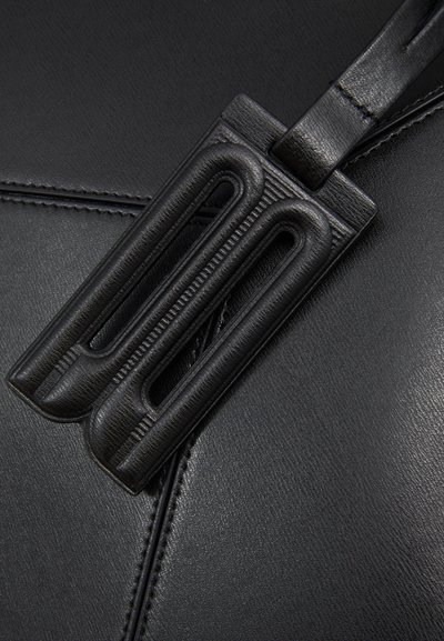 Victoria Beckham TOTE - Bolso de mano - black