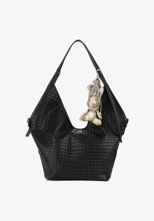 Sac à main en cuir noir tissé avec une bandoulière unique et un petit porte-clés ours en peluche en tissu beige attaché.