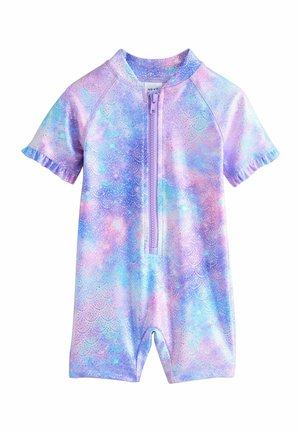 Maillot de bain à manches courtes, violet et bleu avec un motif de galaxie irisé, fermeture éclair à l'avant et bords de manches volants. Tissu extensible pour le confort.
