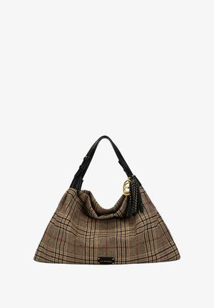 Borsa in tessuto scozzese marrone e nero con manici in pelle nera, dettaglio ad anello dorato e nappina nera con borchie dorate.