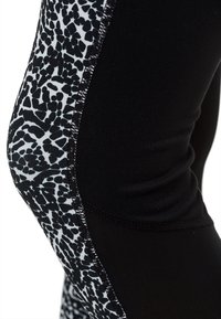 Under Armour 3/4 sportbroek - black