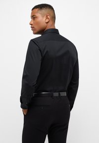Eterna PERFORMANCE SHIRT - SLIM FIT - Hemd - schwarz