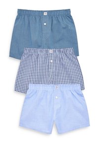 Tre par boxershorts: én ensfarvet mørkeblå, én blå ternet mønster, og én ensfarvet lyseblå, hver med elastisk talje og knap foran.