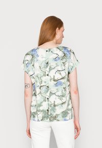 mine to five TOM TAILOR BLOUSE EASY SHAPE - Blusa - beige green marble design