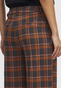 ICHI IHKATE - Pantalon classique - total eclipse checko jaquard