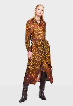 CVA - Tričkové šaty - brown