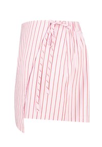 Jupe portefeuille rayée en rose et blanc, dotée d'une taille à nouer, fabriquée en tissu léger avec une texture douce et une fente sur le côté.