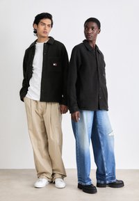 Tommy Jeans UNISEX czarny