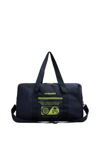 Bolsa de lona marina hecha de material duradero con acentos verdes, logotipo y bolsillo con cremallera que presenta textos y diseños gráficos.